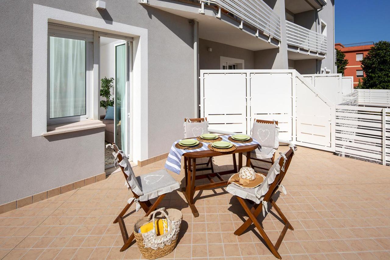 Appartamenti Villa Miramare Rimini Eksteriør bilde
