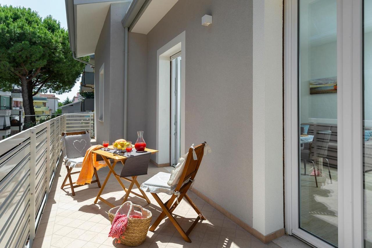 Appartamenti Villa Miramare Rimini Eksteriør bilde