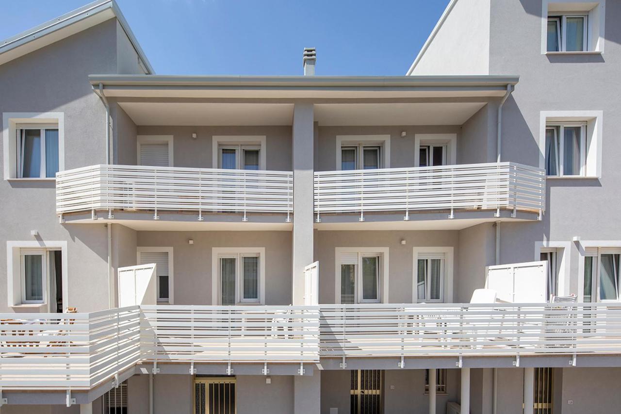 Appartamenti Villa Miramare Rimini Eksteriør bilde